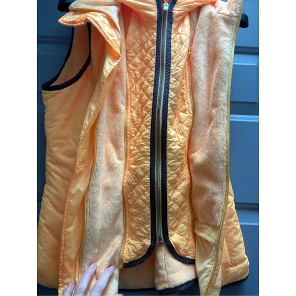 Lululemon Glacier Vest Yellow Double layered NWOT size 8 - Picture 6 of 11